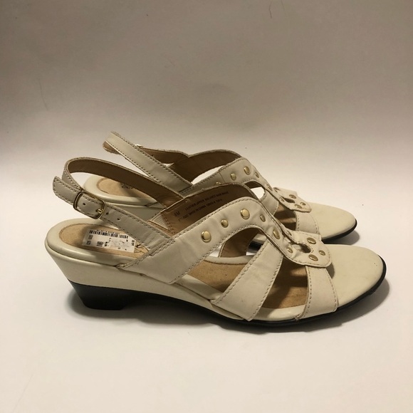 Strictly Comfort Shoes‎ Women’s Size 8M Sandals Open Toe Buckles In Back - Picture 1 of 7